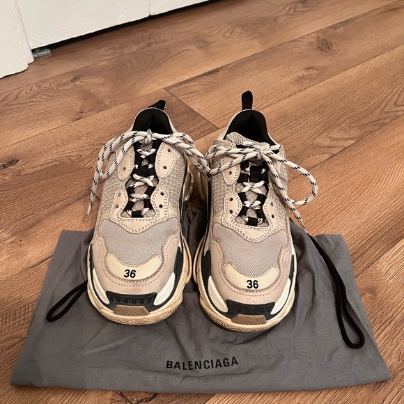 Balenciaga Triple S sneakers - Picture 1 of 3